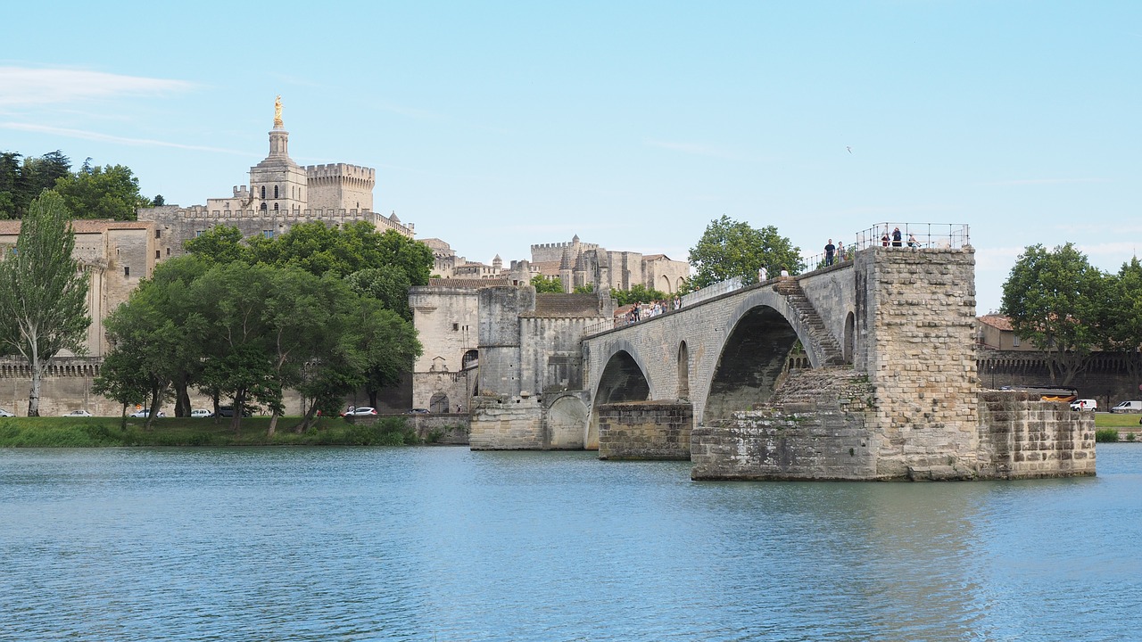 Ponte di Avignone storia