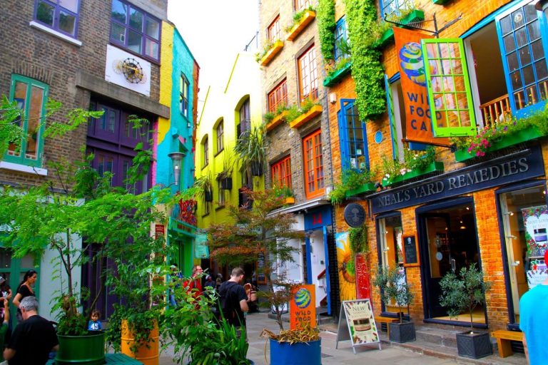strade colorate londra
