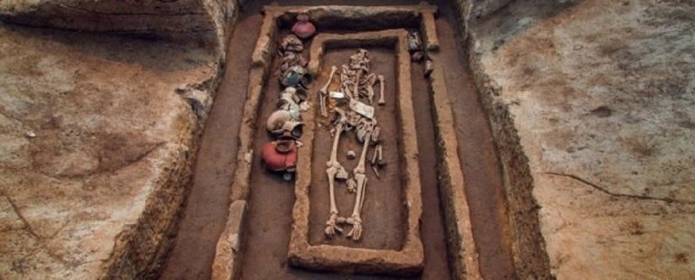 tombe dei giganti cina