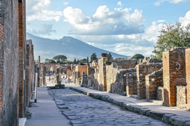 oggetti maledetti scavi pompei