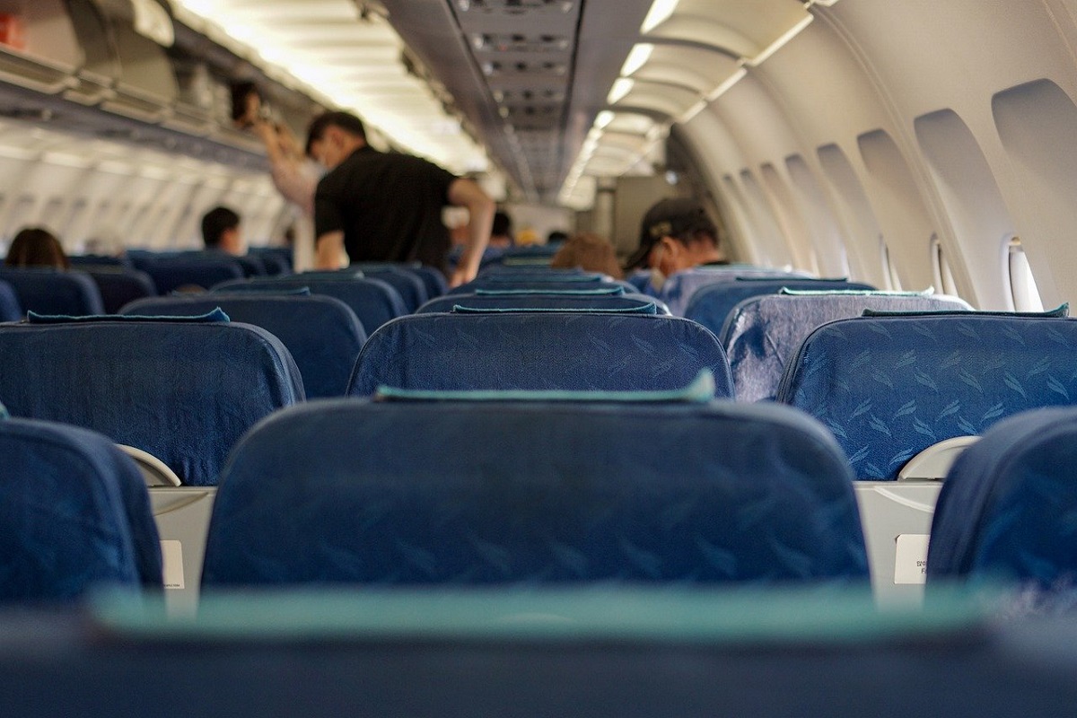 Russian Airlines maskless zone