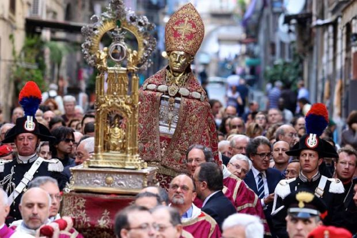 Tradizione miracolo San Gennaro