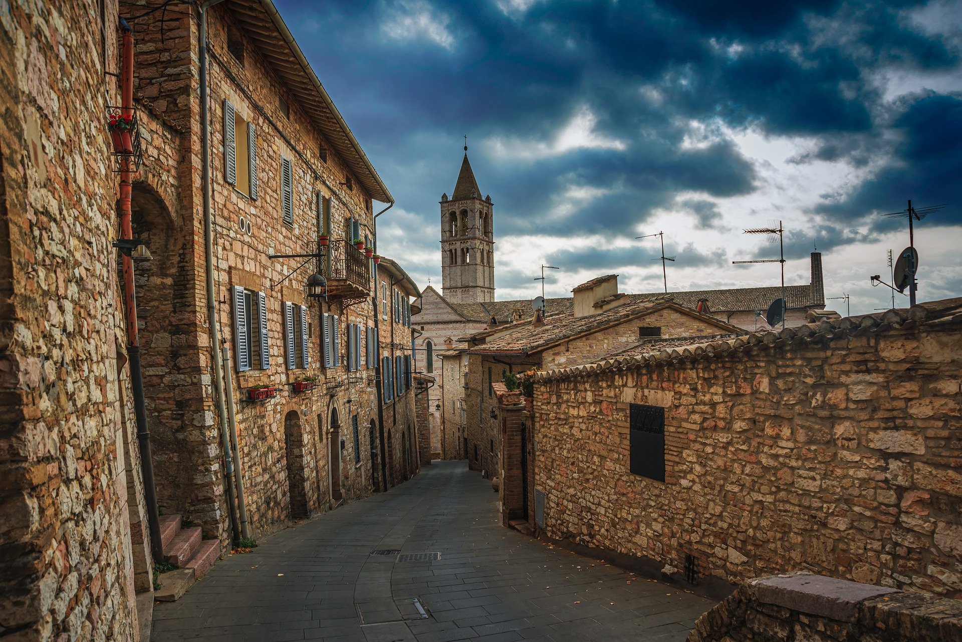 che dio ci aiuti location assisi