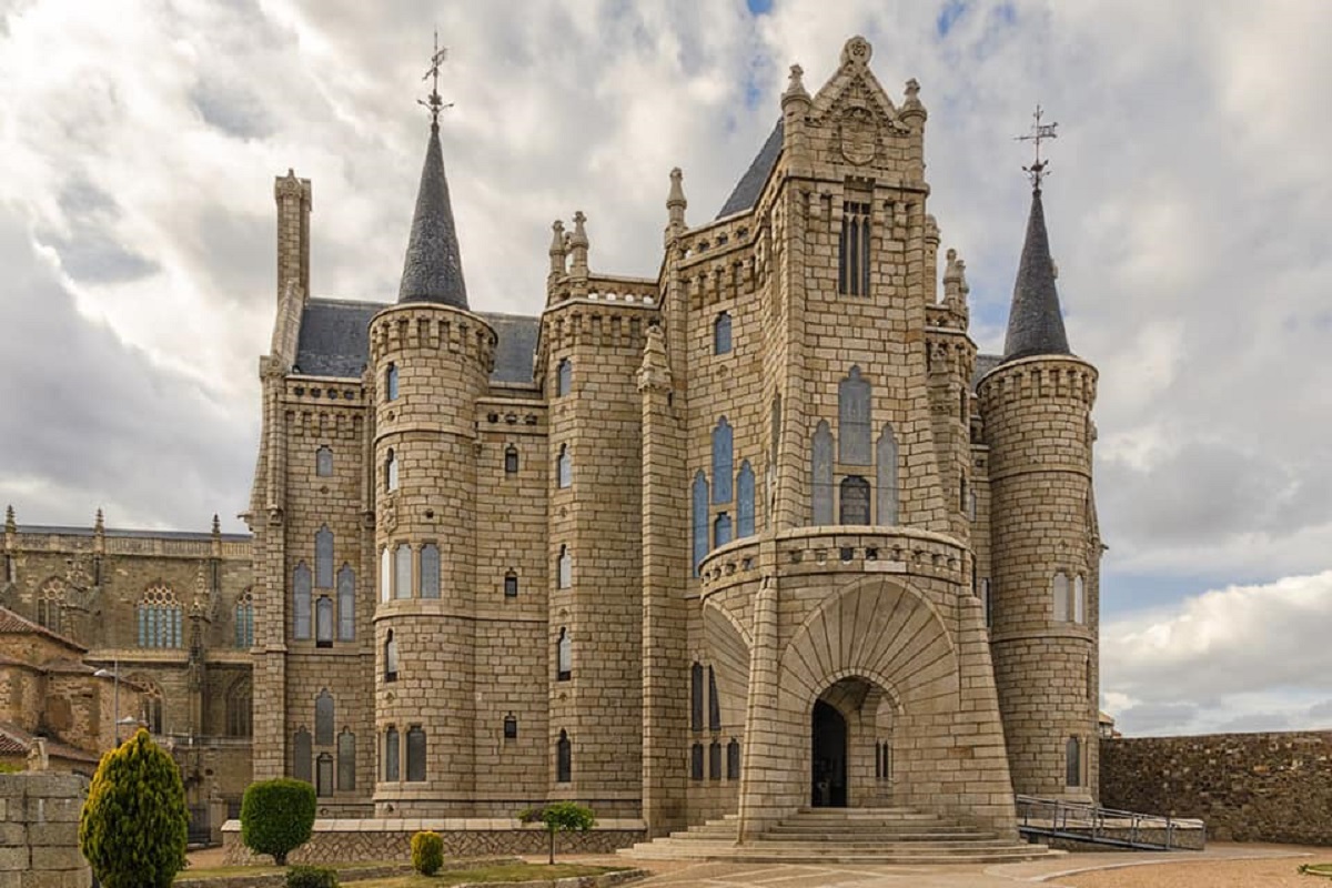 palacio episcopal astorga