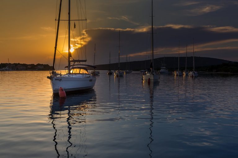 buoy-field-4391463_1280