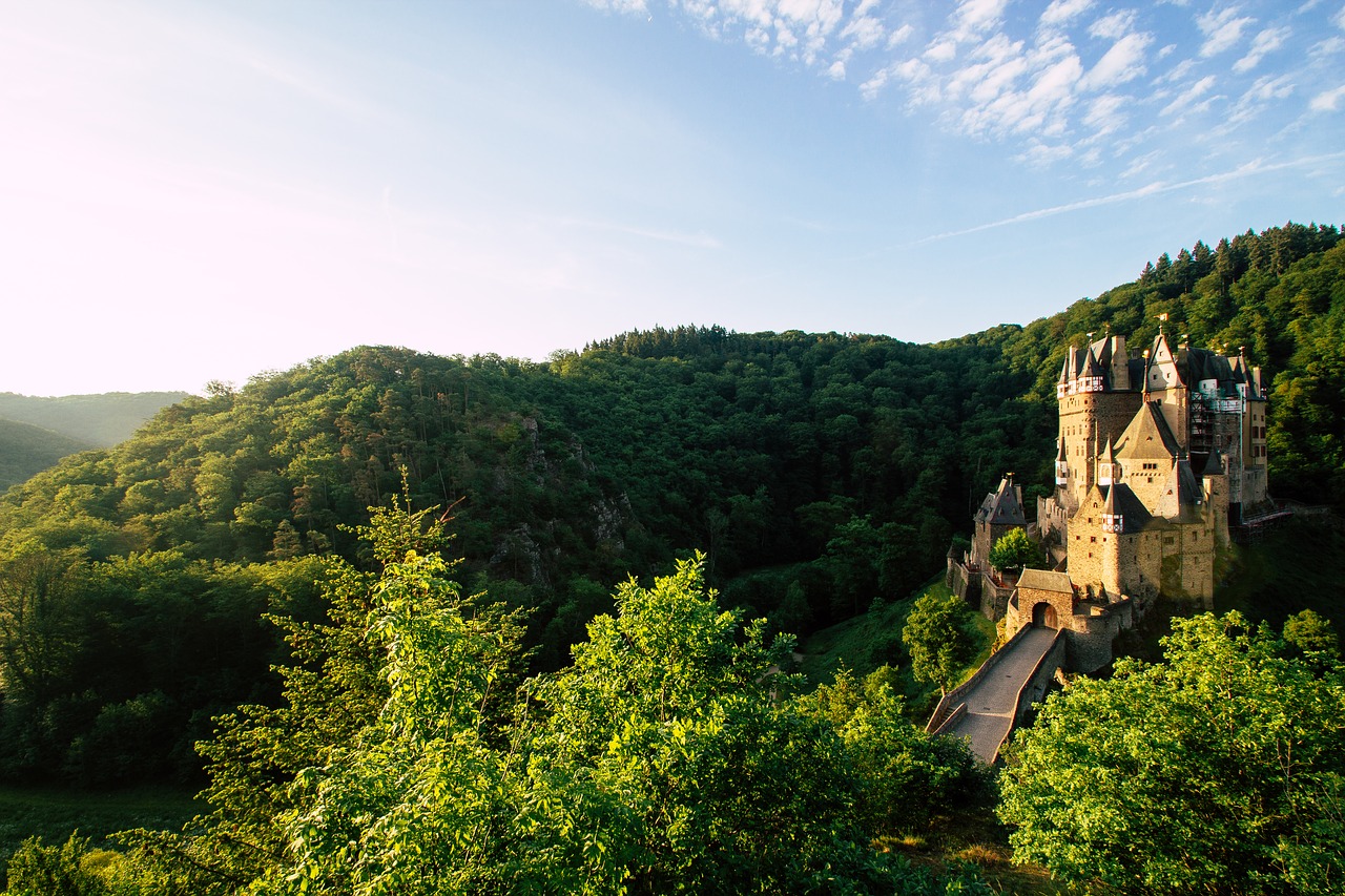 castle-2367367_1280