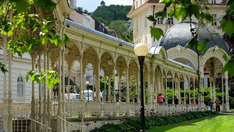 karlovy-vary-2830742_1280