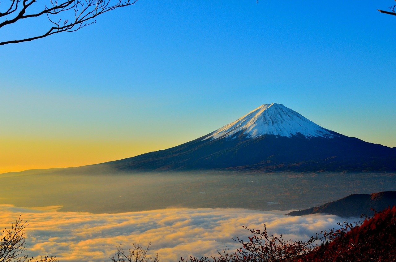 mountain-477832_1280