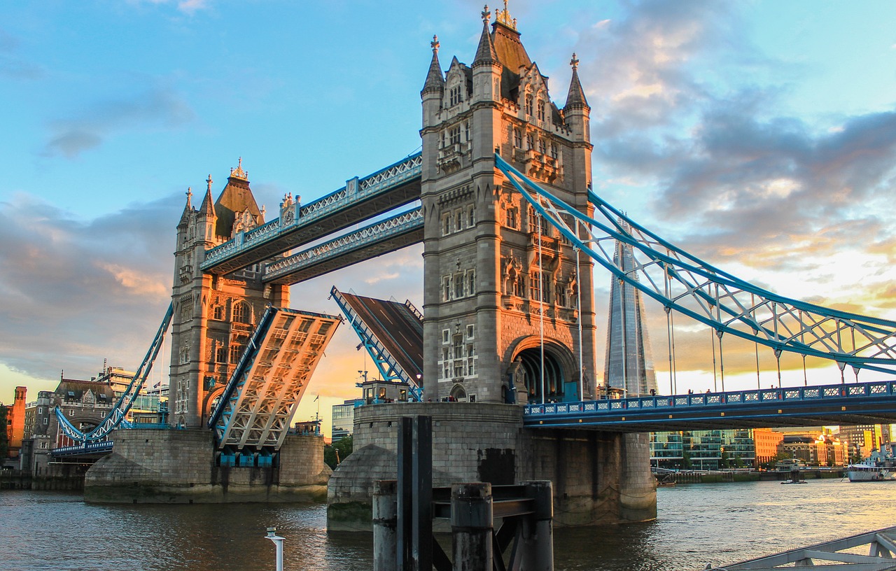 tower-bridge-980961_1280