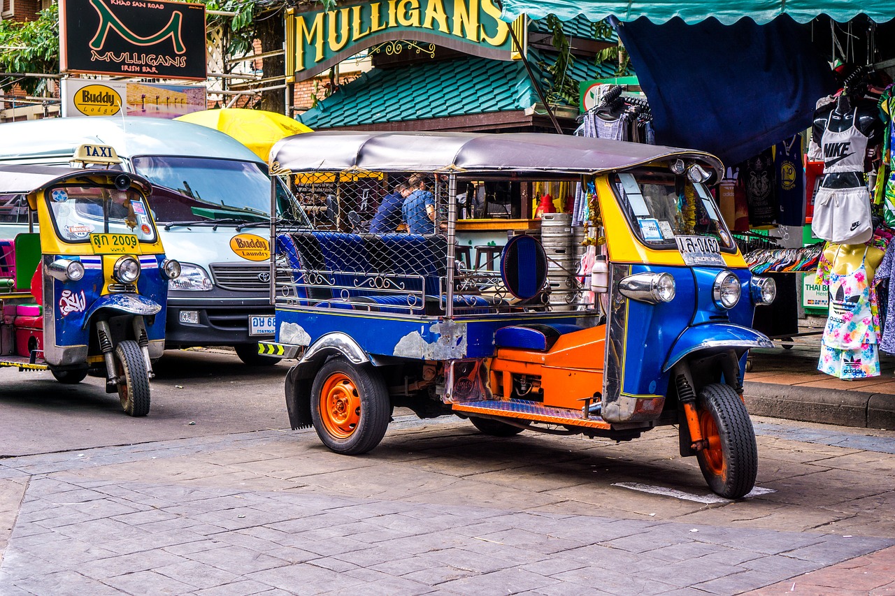 tuktuk-1643802_1280