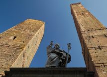 Torre degli Asinelli di Bologna: altezza, storia e leggenda