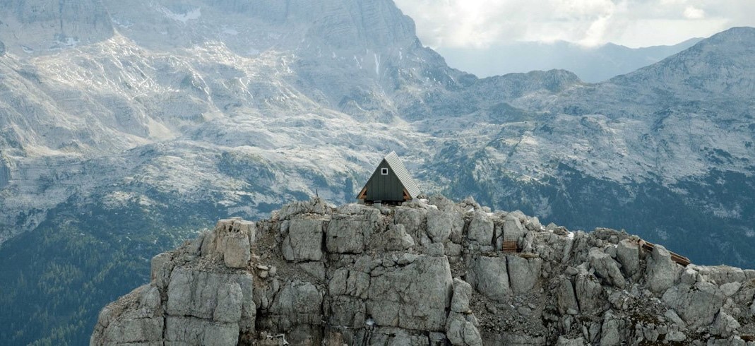 Rifugio Luca Vuerich - Hotel più strani
