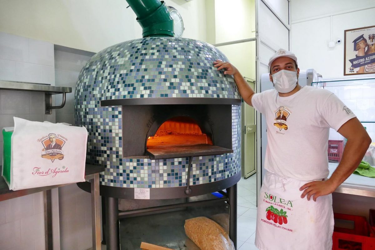 Pizza a Napoli - L’Antica Pizzeria Da Michele