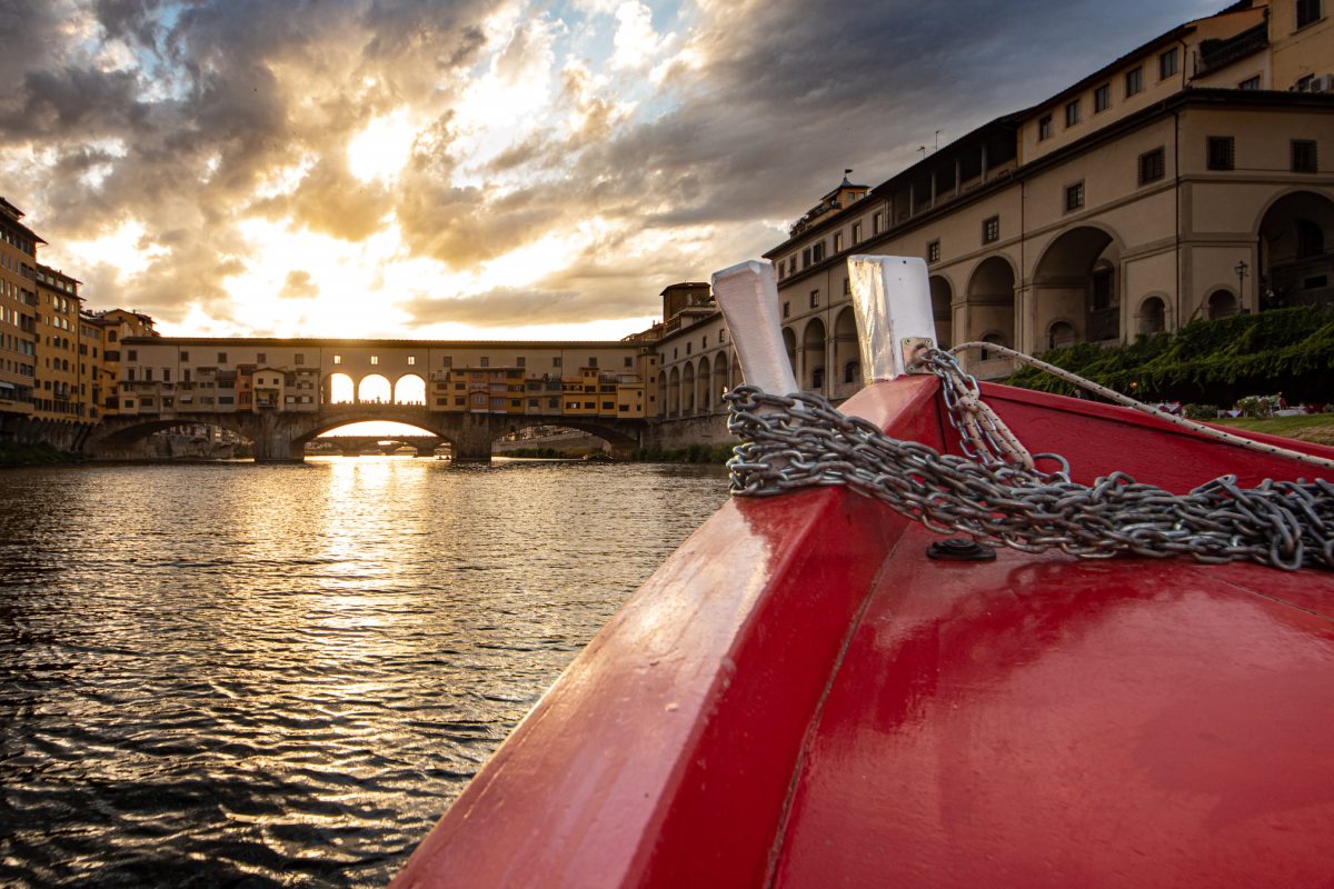 Giro in barca sull'Arno - Firenze