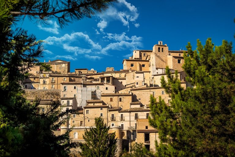 Borgo Italia
