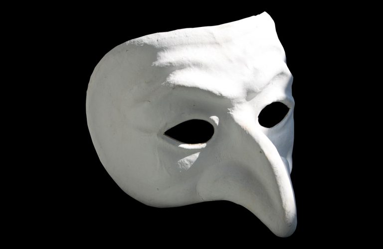Carri allegorici con Pulcinella a Napoli