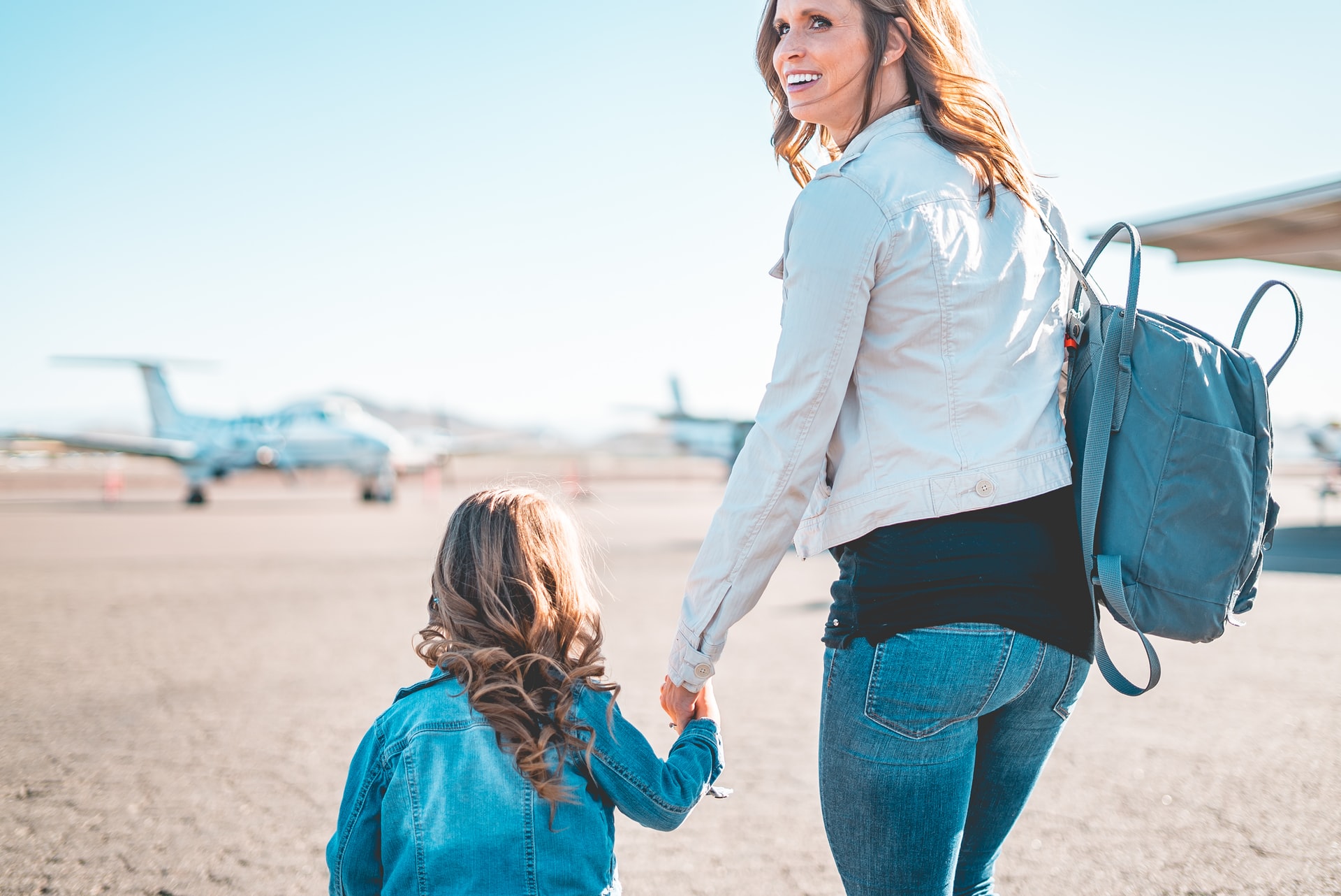 Volare con i bambini piccoli aereo
