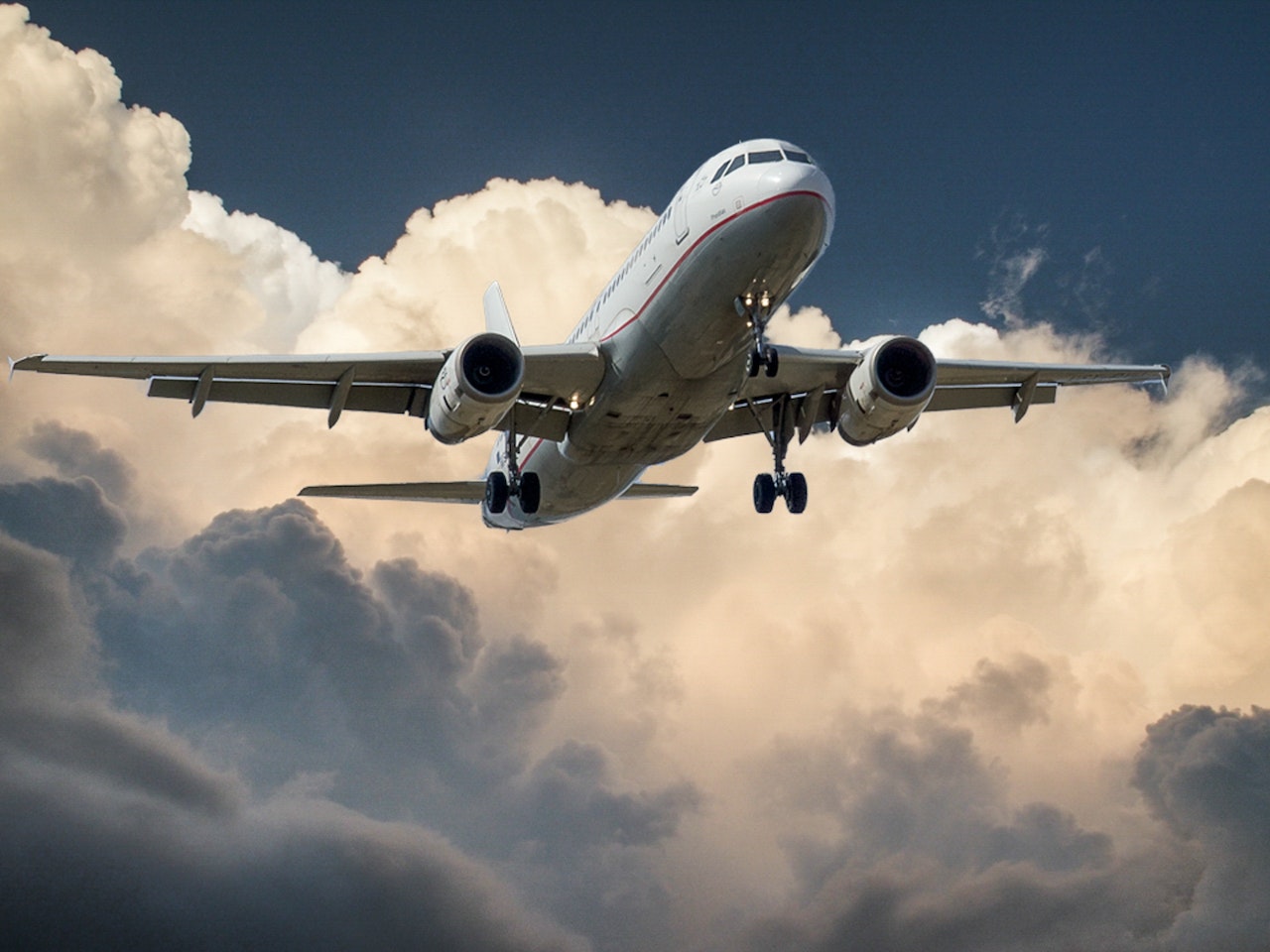 come prenotare volo low cost consigli