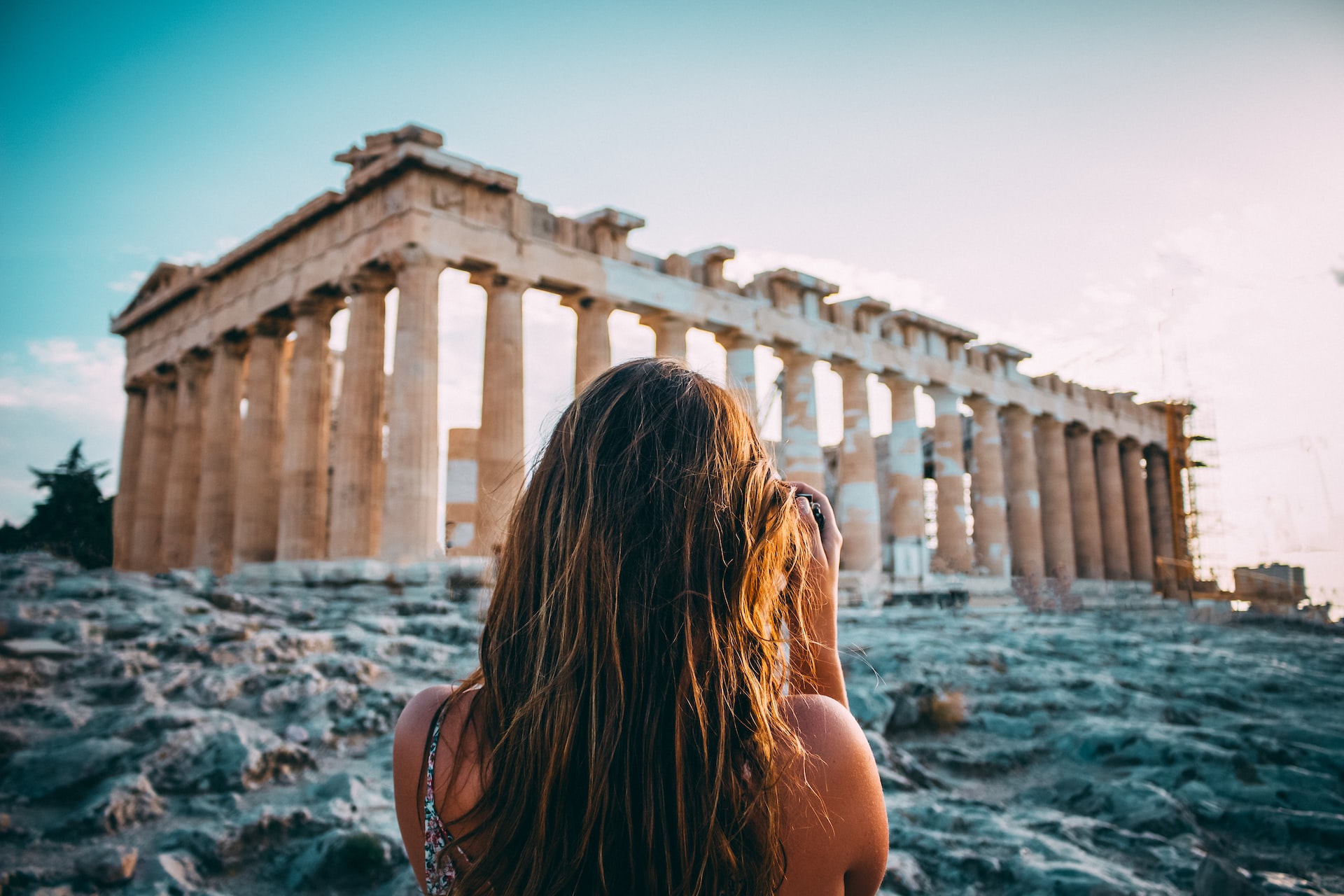 come viaggiare senza bagagli consigli