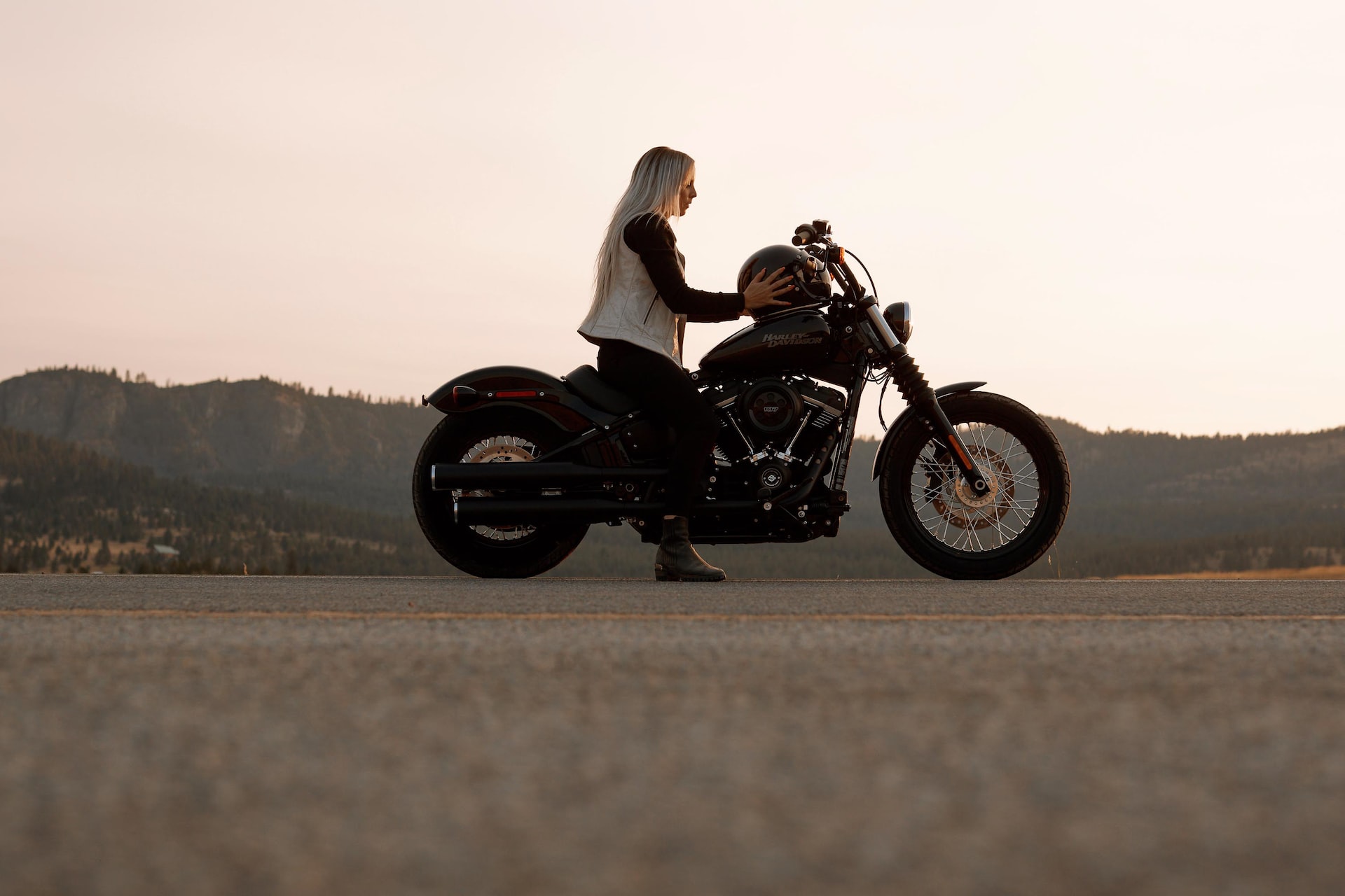 come viaggiare comodi in moto consigli