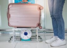 come pesare una valigia senza bilancia