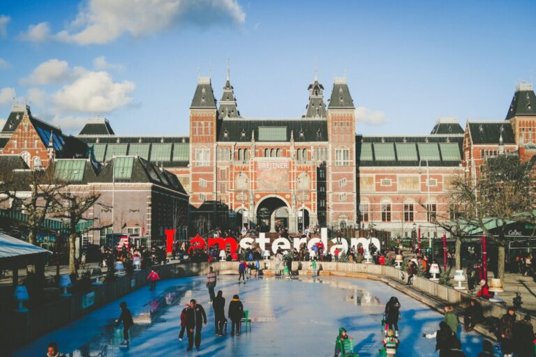 cosa fare ad amsterdam da soli