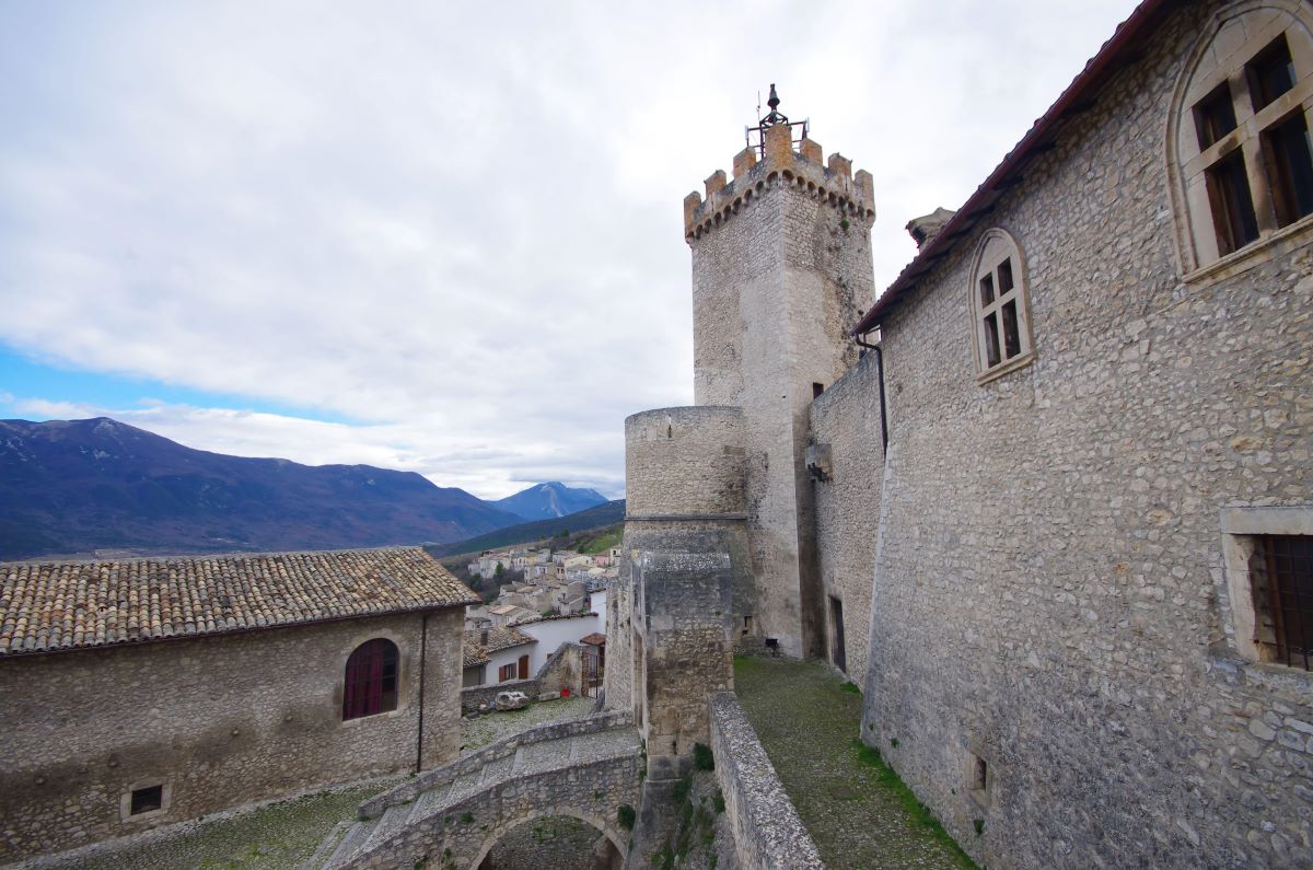 i castelli più belli d'abruzzo