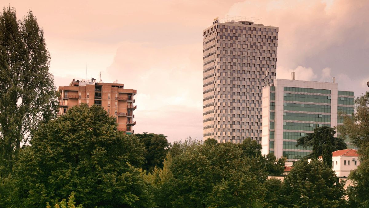 Come viaggiare a Tirana