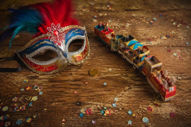 Carnevale di Viareggio: come scegliere biglietti, tribune e percorsi