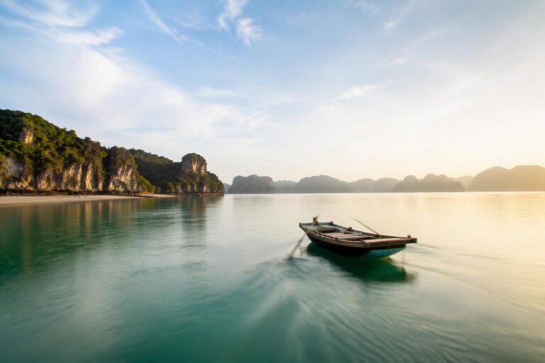 Baia di Halong: le migliori alternative per evitare la folla e vivere un'esperienza unica