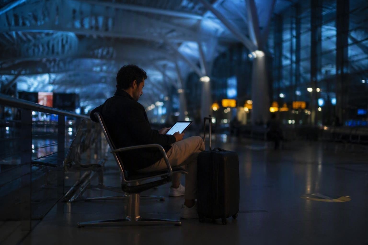 Checklist di viaggio completa: documenti, assicurazioni, farmaci e modelli