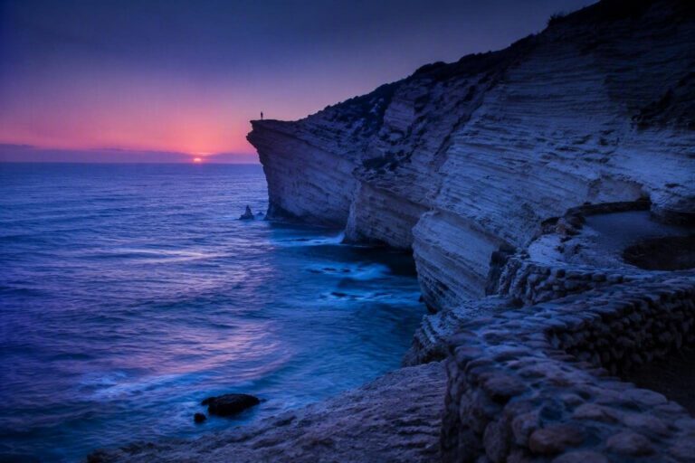 Scopri Baia Santa Margherita: calette nascoste e tramonti infuocati in Sicilia