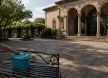 Musei e centri storici con bambini senza caldo