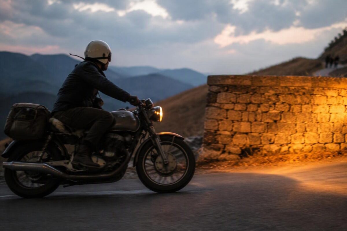 Scopri il Passo del Muraglione tra natura, arte e avventure in moto