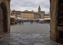 Arezzo accoglie la Fiera Antiquaria di ottobre tra storia e collezionismo