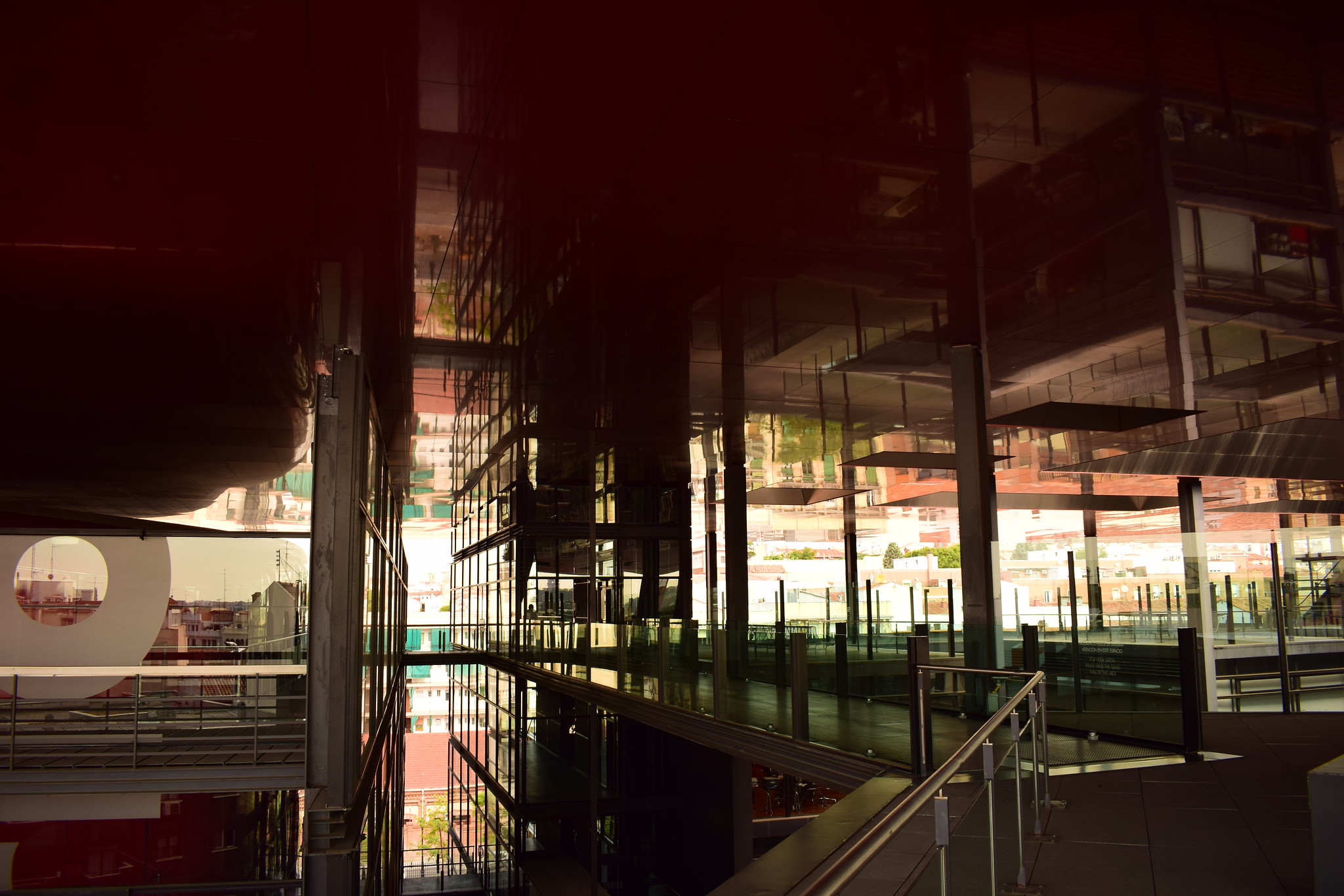 Museo Reina Sofía, obras y artistas presentes