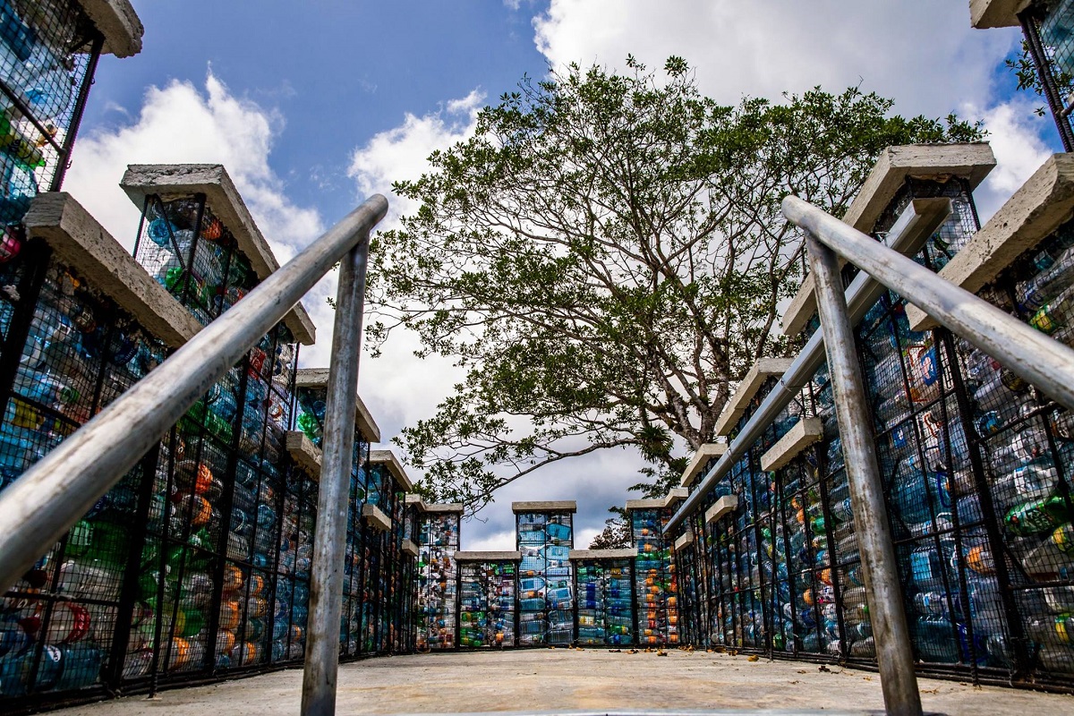 Pueblo nacido de botellas de plástico: Panamá para reciclaje