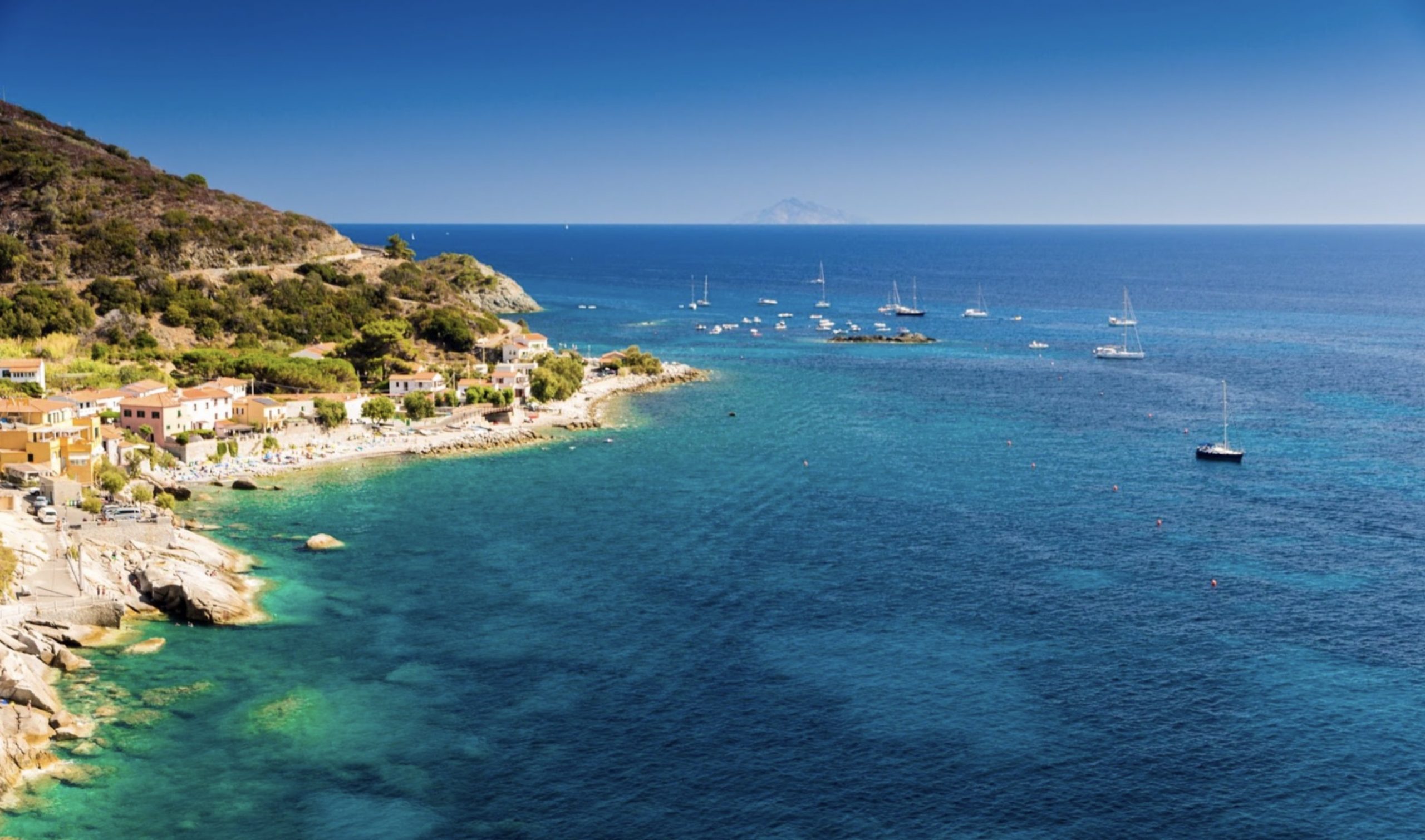 Vacaciones en barco para descubrir la isla de Elba