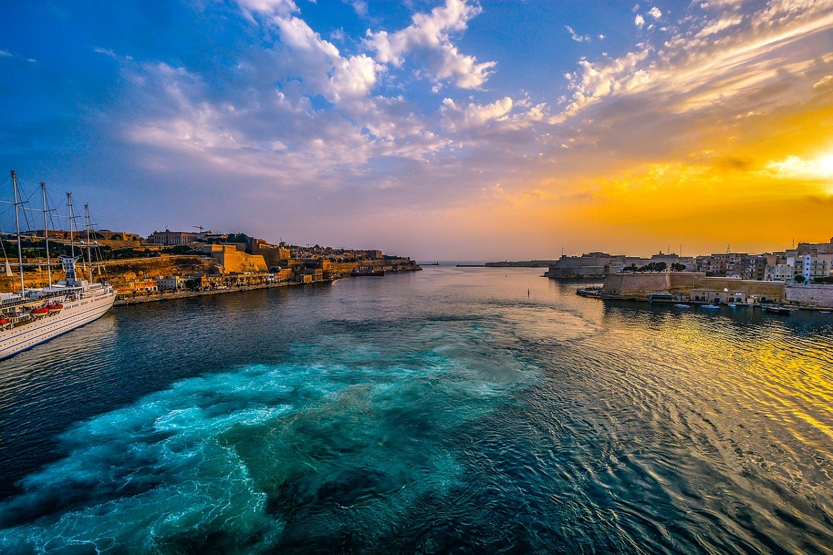 Malta paga a los turistas por el verano: bono para vacaciones