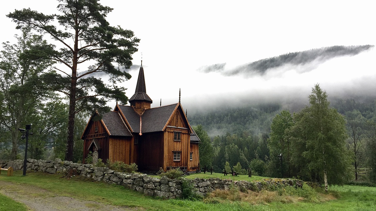 Las 10 iglesias de madera más bellas de Noruega