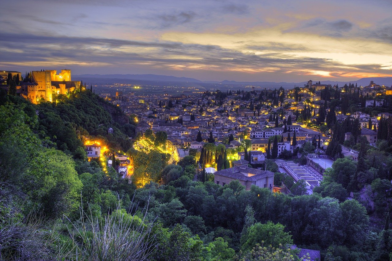 Un fin de semana perfecto: las mejores cosas que hacer y ver en Granada