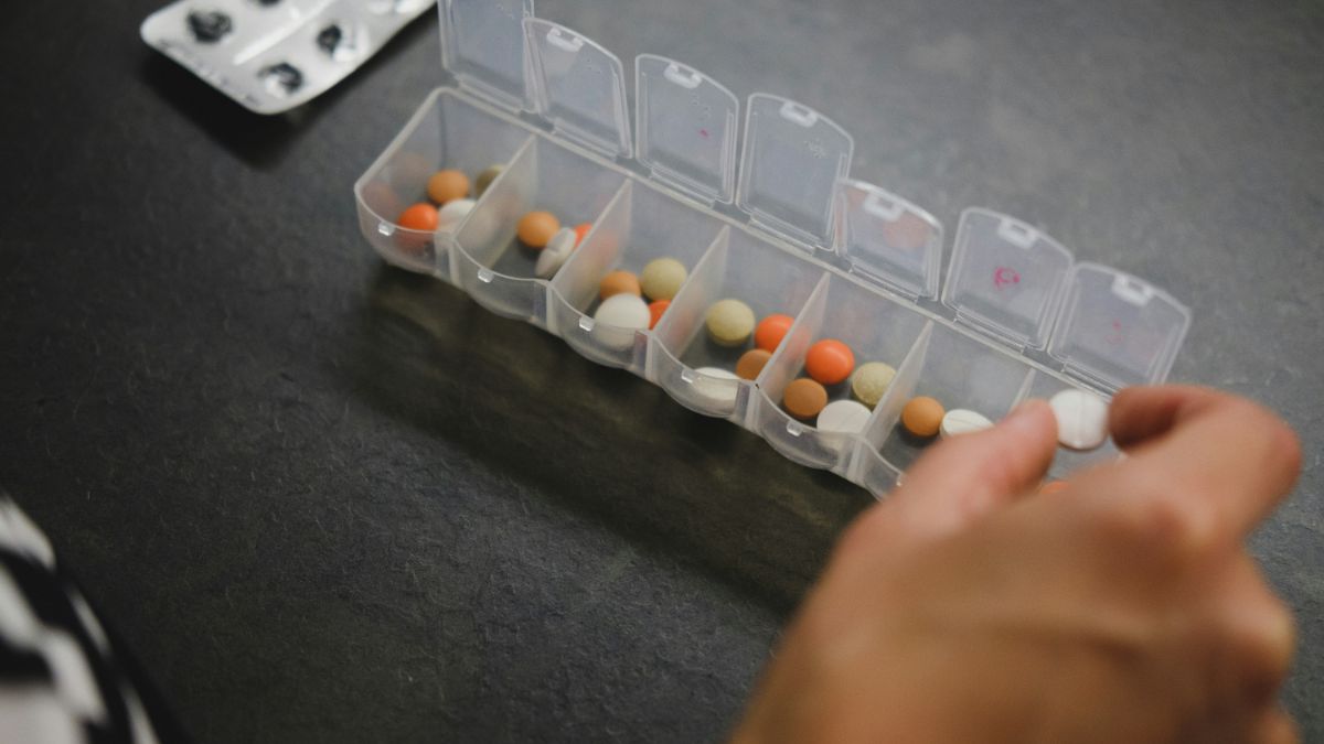 Medicamentos esenciales para viajar: botiquín para empacar