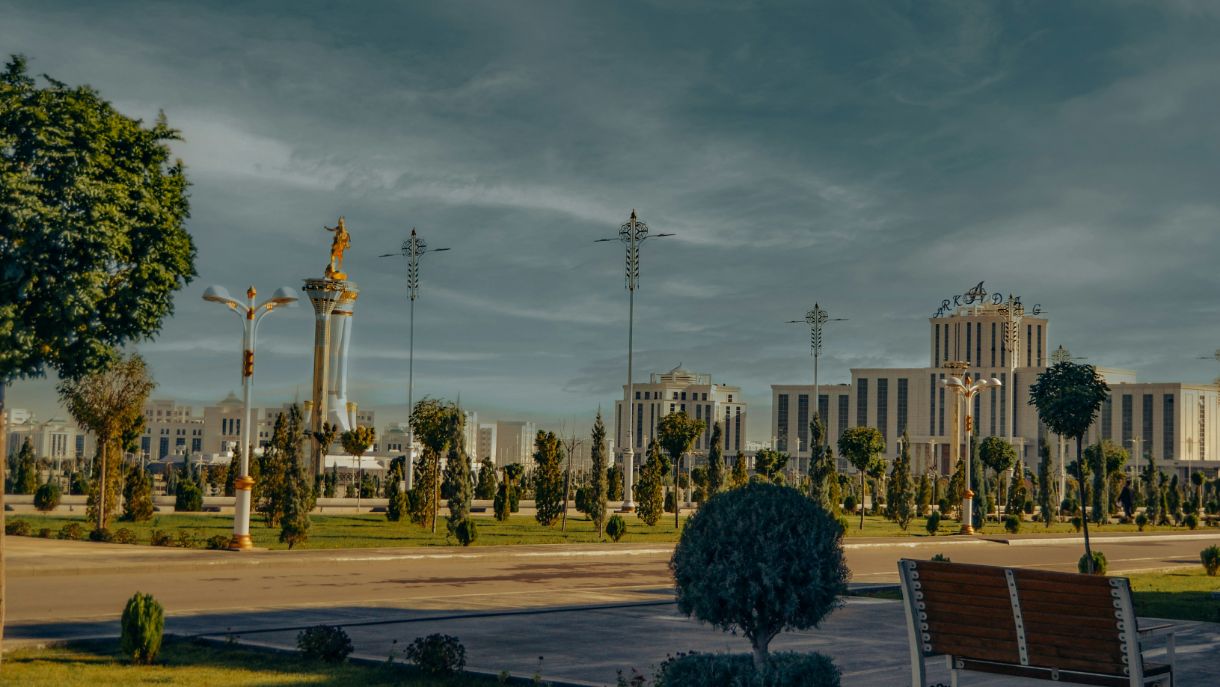 Unas vacaciones en Turkmenistán: todos los lugares imprescindibles para visitar