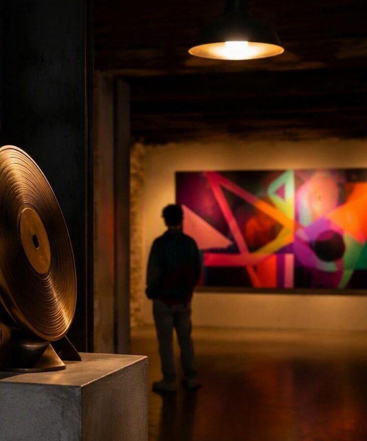 Concertos y exposiciones celebran la herencia musical y artística de los 90