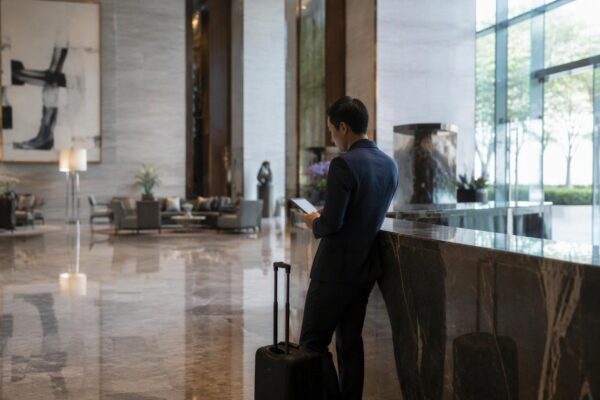 Descubre la nueva tarjeta IHG Premier Select de $350 y su bonificación