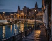 Ordenanza para la Plaza de España: entre revisiones y control económico