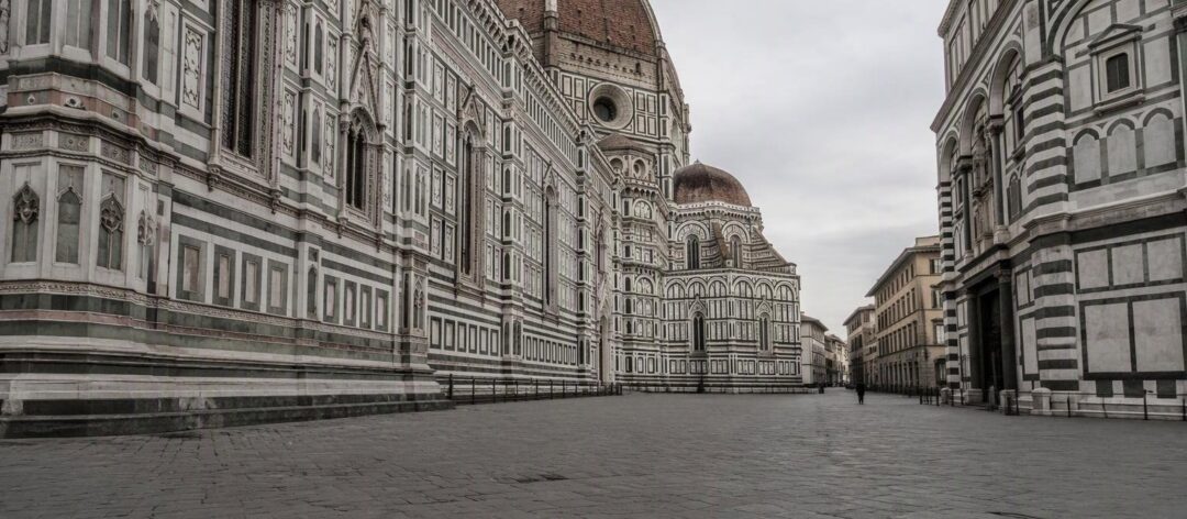 Viajar sin estar pegado al móvil: tendencias italianas 2026