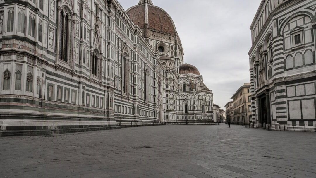 Viajar sin estar pegado al móvil: tendencias italianas 2026