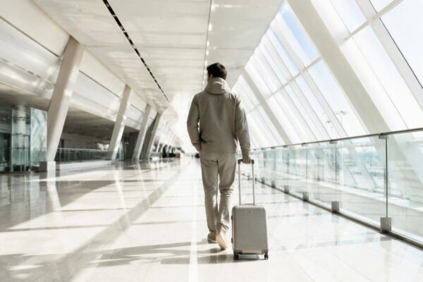 Essential pieces for a stylish and practical travel wardrobe