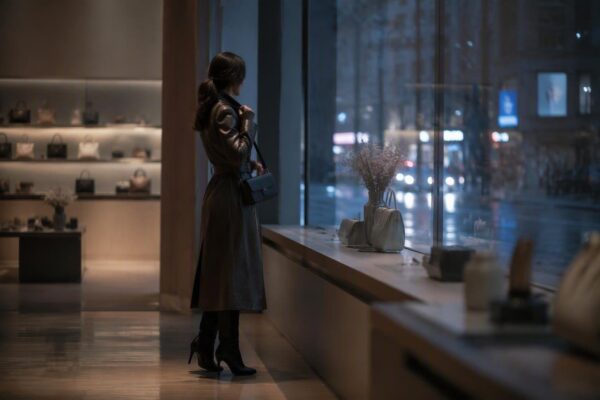 Elegant boots and layers for a stylish look